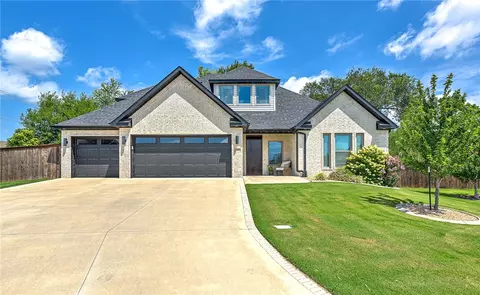300 SW Ramsey Ln, Bentonville, AR 72712