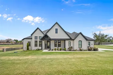 4003 Rolling Meadows Dr, Rogers, AR 72756
