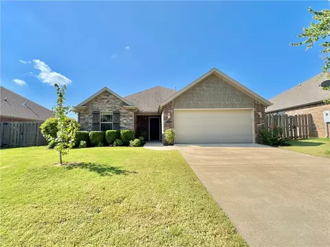 4318 Murfield Dr, Rogers, AR 72758