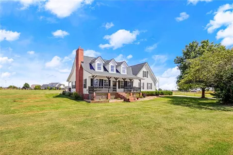 1092 N Main St, Centerton, AR 72719