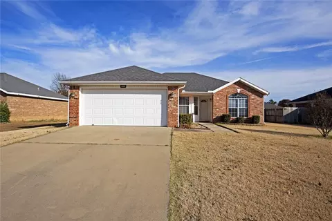 540 Walker St, Centerton, AR 72719