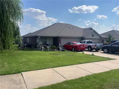1647 Tucson Loop #A & B, Springdale, AR 72764