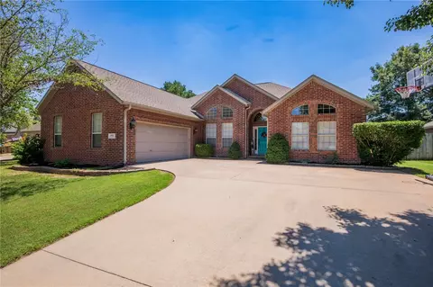 4791 W Plymouth Rock Pl, Fayetteville, AR 72704