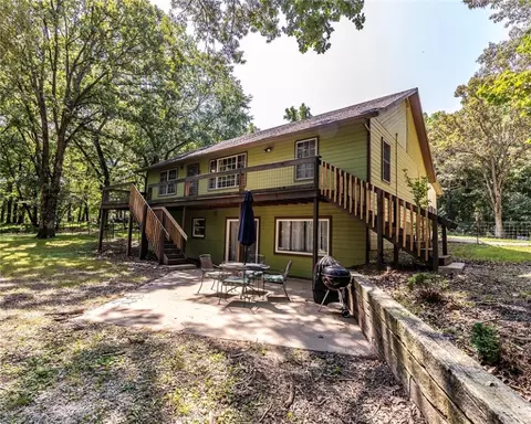 16318 Pin Oak Rd, Fayetteville, AR 72704