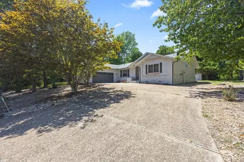 10 Islay Cir, Bella Vista, AR 72715