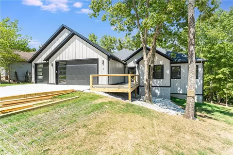 3 Bewcastle Ln, Bella Vista, AR 72714