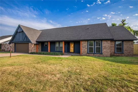 2509 W Orleans Dr, Rogers, AR 72758
