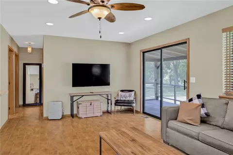 655 Easy St, Noel, MO 64854 photo 11