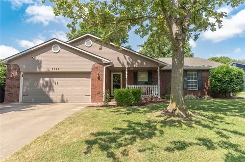 3093 N Pyrite Dr, Fayetteville, AR 72704