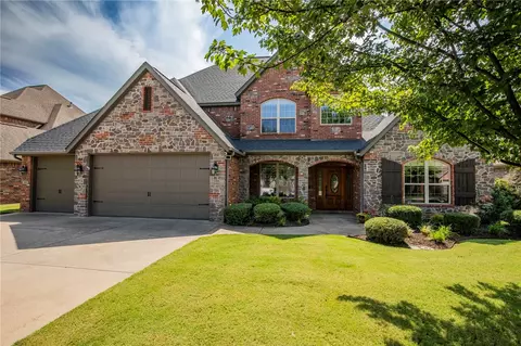 5000 SW Ridge Mont Rd, Bentonville, AR 72712