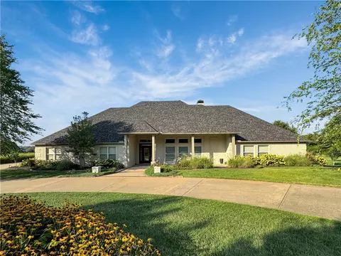 6100 Nancys Vista Ter, Springdale, AR 72762