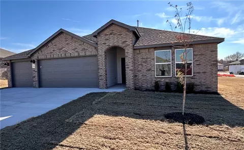 1091 Pebble Dr, Prairie Grove, AR 72753