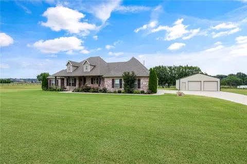 1464 S Pianalto Rd, Springdale, AR 72762