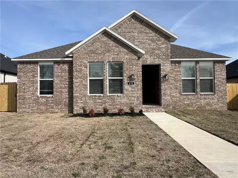172 S Broyles Ave, Fayetteville, AR 72704