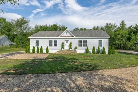 242 SW Ft Smith St, Gravette, AR 72736