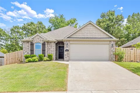 3105 S J St, Rogers, AR 72758