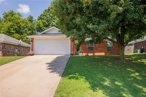 3838 W Lilac Dr, Fayetteville, AR 72704