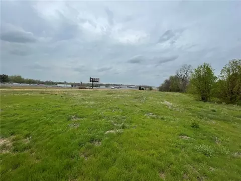 Metroplex Drive, Springdale, AR 72762