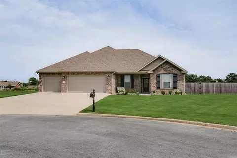 18109 Astor Dr, Fayetteville, AR 72704