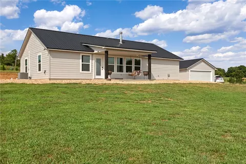 1779 Nc 1600, Compton, AR 72624
