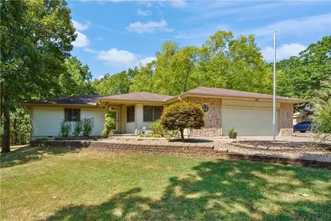 1 Melanie Ln, Bella Vista, AR 72714