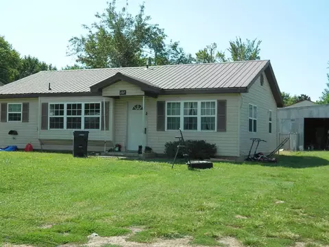 107 Boston St, Prairie Grove, AR 72753