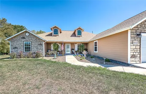 19537 Saunders Ln, Gravette, AR 72736