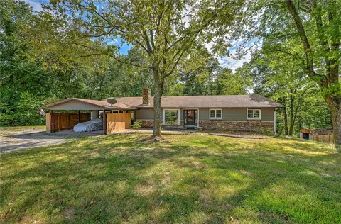 1260 Forest Hills Blvd, Bella Vista, AR 72715