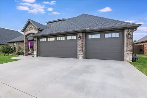 1128 Ruscello Ave, Springdale, AR 72762