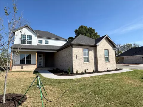 1500 W Christman St, Pea Ridge, AR 72751