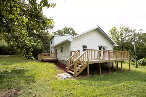 31 Peacock Ln, Gassville, AR 72635