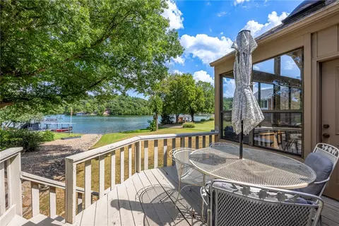 89 Mayfair Dr, Bella Vista, AR 72715