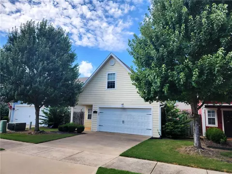 2800 SW Arbor Rd, Bentonville, AR 72712