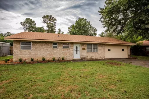 2007 Patti Ave, Springdale, AR 72762