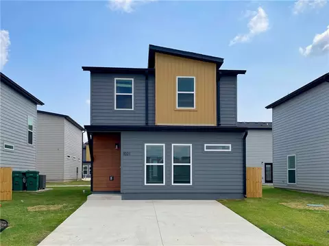1021 Kentucky Ave, Bentonville, AR 72713