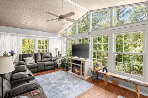 19 Drummore Dr, Bella Vista, AR 72715