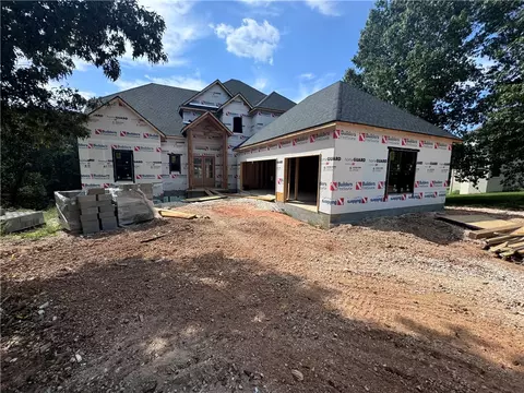 381 Overlook Dr, Fayetteville, AR 72704