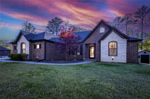 5 Buckingham Dr, Bella Vista, AR 72714