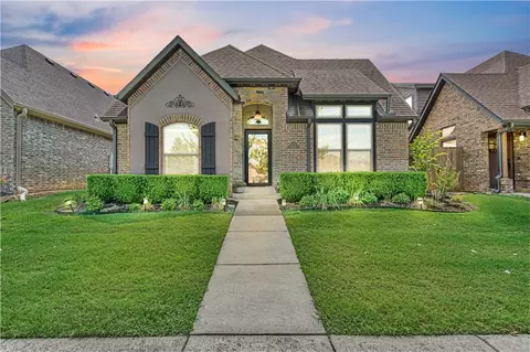 3203 SW Stoneway Ave, Bentonville, AR 72712