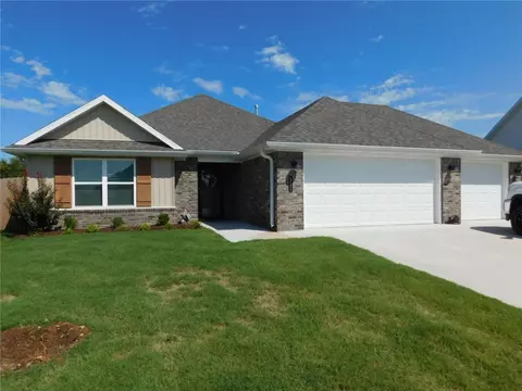 651 Hayden James St, Prairie Grove, AR 72753