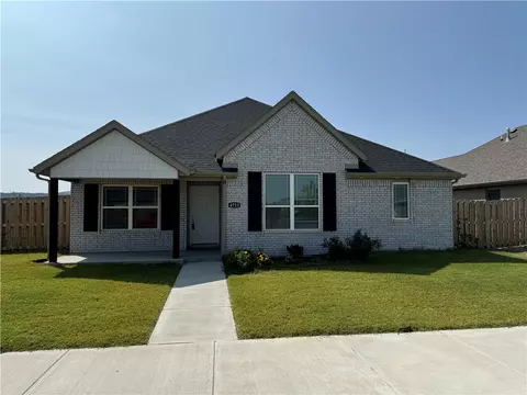 4723 W Tofino Dr, Fayetteville, AR 72704