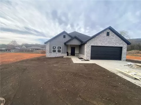 385 Smith St, West Fork, AR 72774