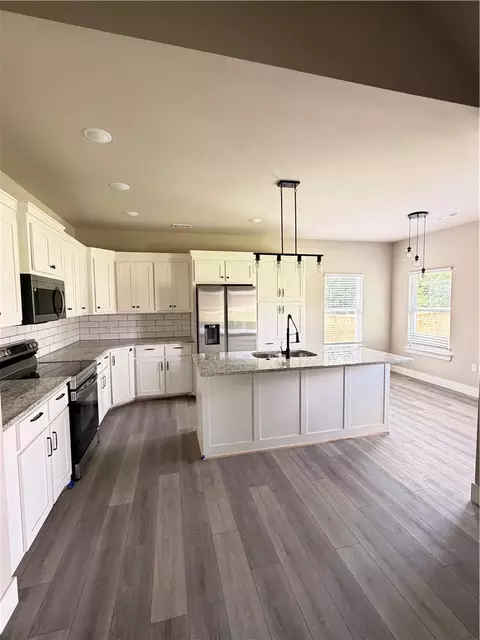 Kitchen - 327 Smith St, West Fork, AR 72774 photo 1 of 3