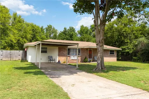 Exterior - 703 E Sumac, Rogers, AR 72756 photo 3 of 7