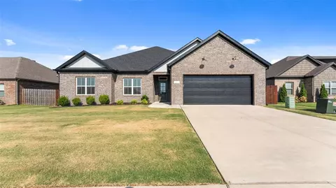 972 Tracey Ln, Pea Ridge, AR 72751
