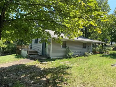 128 Larchwood Dr, Diamond City, AR 72644