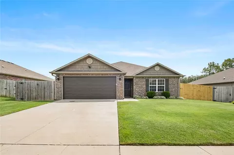313 Woodcreek St, Lowell, AR 72745