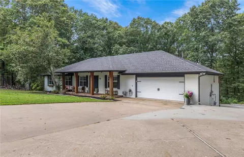 102 N Woodale Ln, Rogers, AR 72756