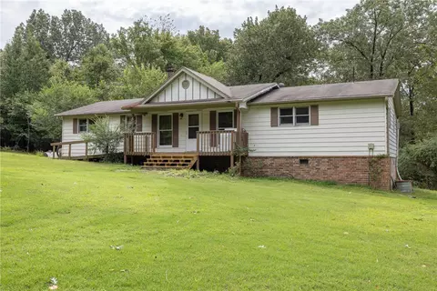 6111 Wheeler Rd, Fayetteville, AR 72704