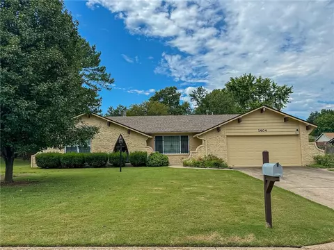 1404 Overo Cir, Springdale, AR 72762